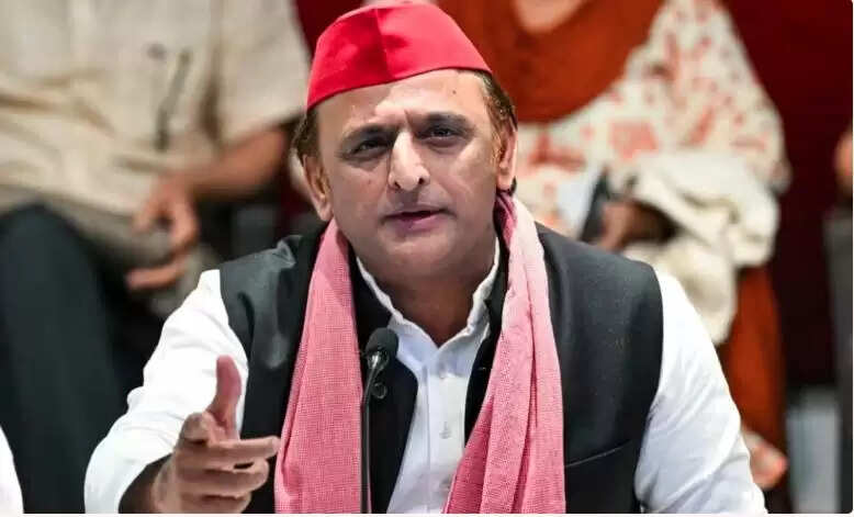 अखिलेश यादव ने महिला पत्रकार के साथ छेड़छाड़ पर योगी सरकार को घेरा