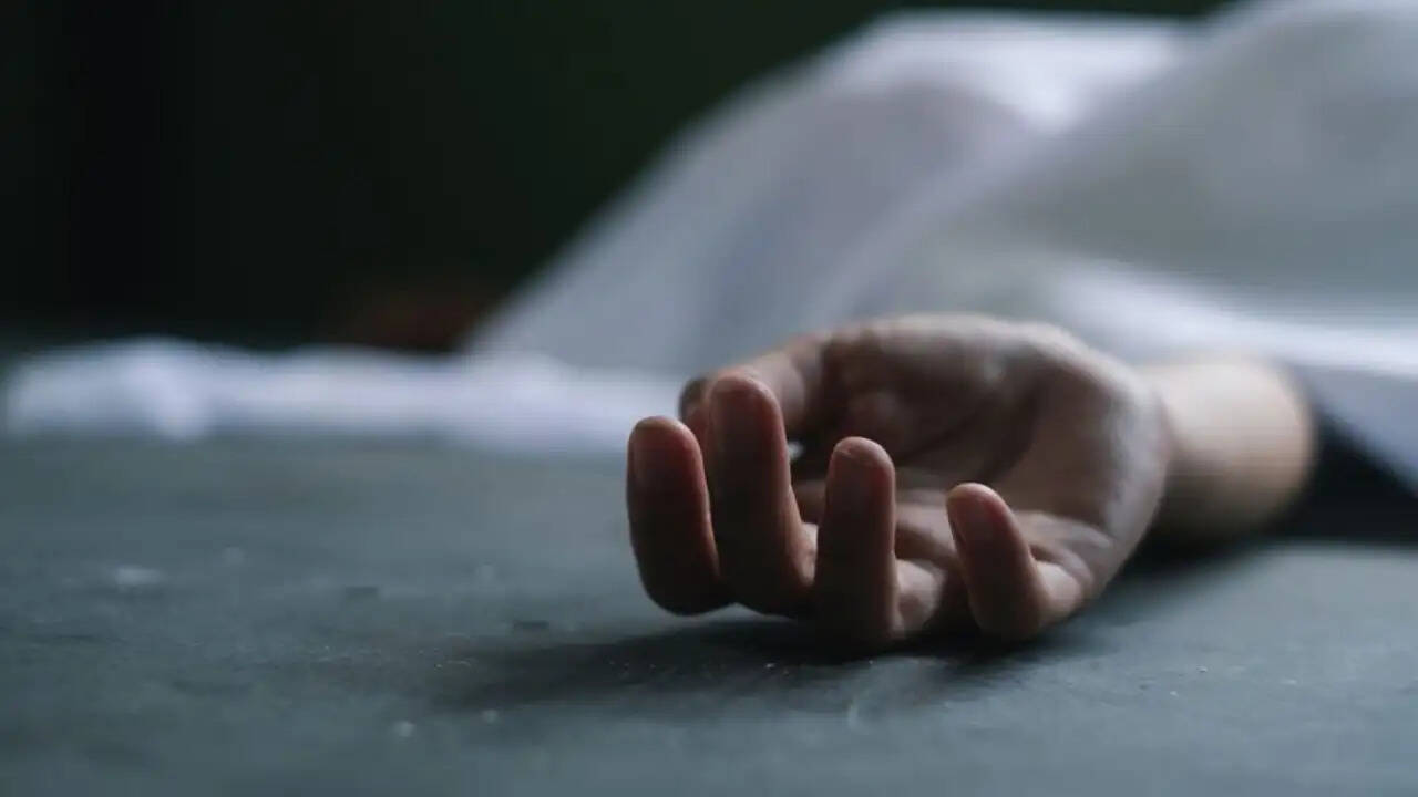 मुंबई में म्यूजिक इवेंट के दौरान युवक की मौत, महिला की हालत गंभीर