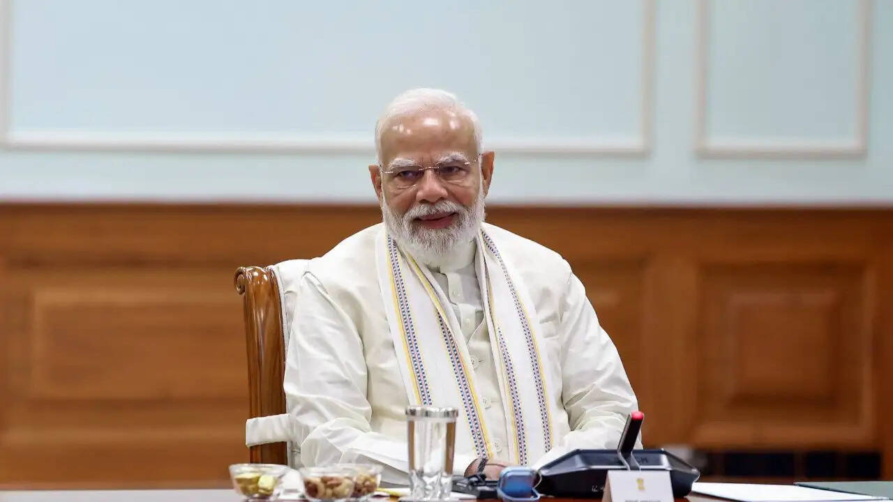 पीएम मोदी का यूरोप दौरा: फ्रांस और स्लोवाकिया में महत्वपूर्ण बैठकें