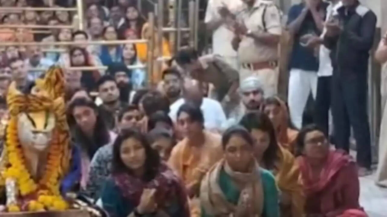 महिला क्रिकेट टीम का महाकालेश्वर मंदिर में आशीर्वाद लेने का सफर