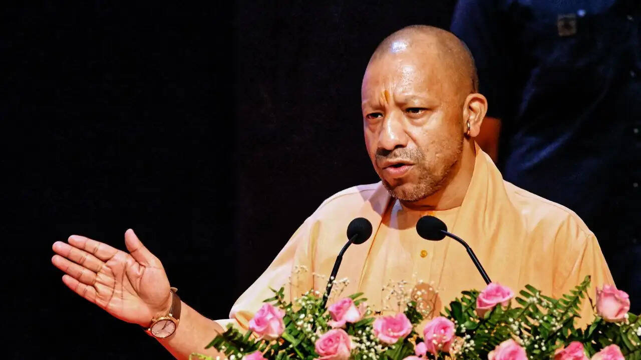 योगी आदित्यनाथ की नई पहल: पत्रकारों के लिए कैशलेस स्वास्थ्य सुविधा