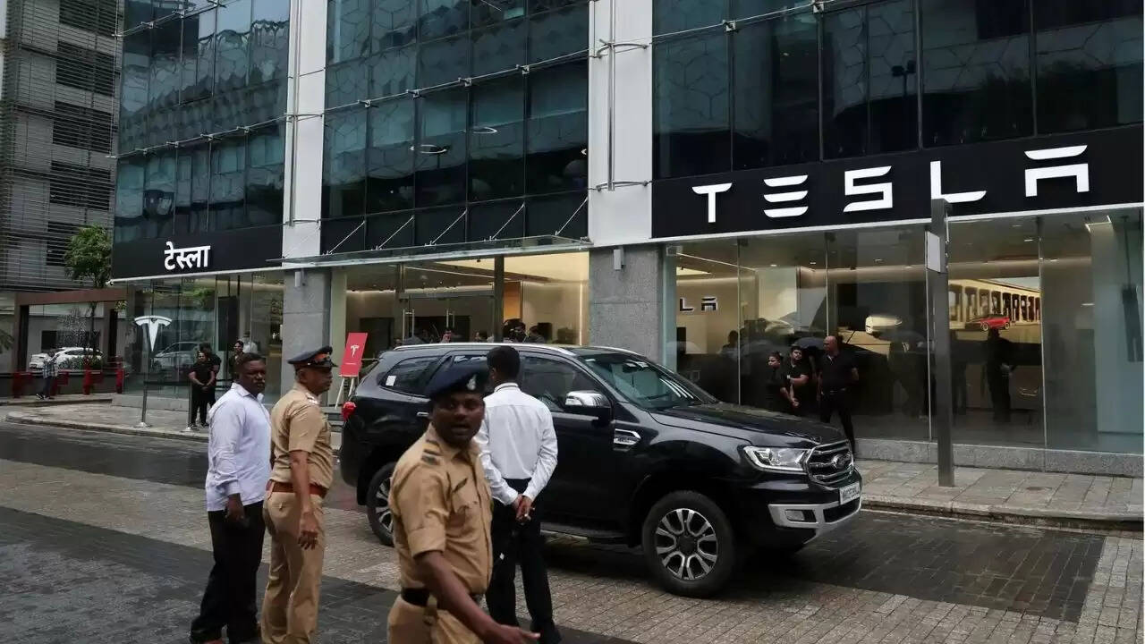 टेस्ला भारत में खोलेगी दूसरा शोरूम, मॉडल Y की कीमतें घोषित