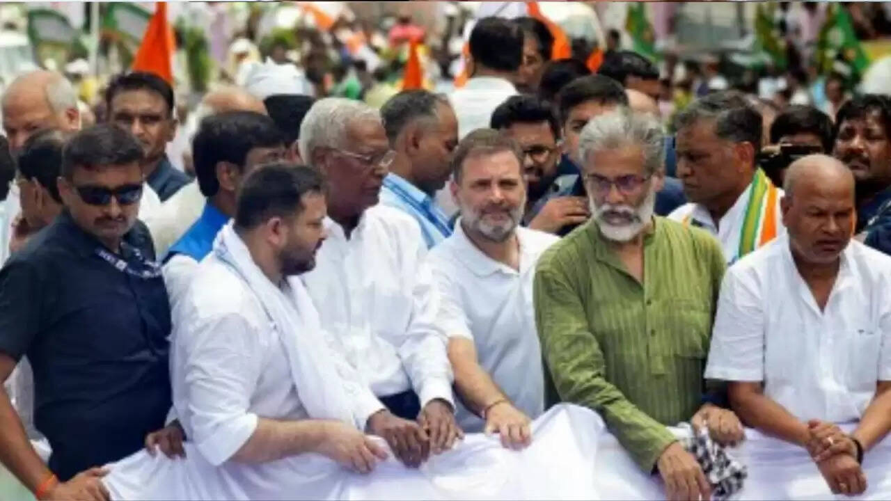 बिहार में महागठबंधन का बड़ा प्रदर्शन: राहुल गांधी का पहली बार सक्रिय योगदान