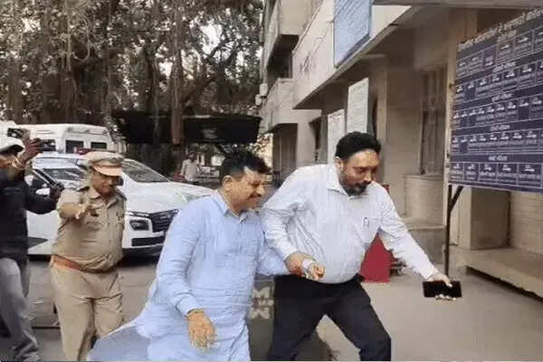 AAP विधायक रमन अरोड़ा को जबरन वसूली मामले में मिली जमानत