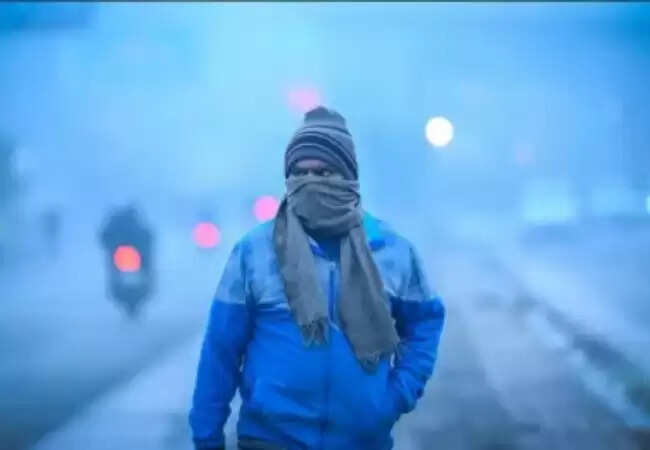 उत्तर प्रदेश में मौसम का कहर: घने कोहरे और ठंड का ऑरेंज अलर्ट