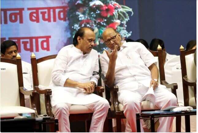 अजित पवार का बड़ा बयान: एनसीपी के दोनों गुट एकजुट होने की ओर