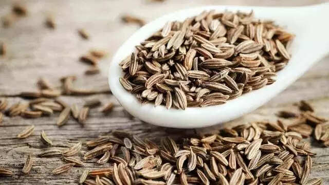 जीरे के स्वास्थ्य लाभ: जानें कैसे यह घरेलू उपायों में सहायक है