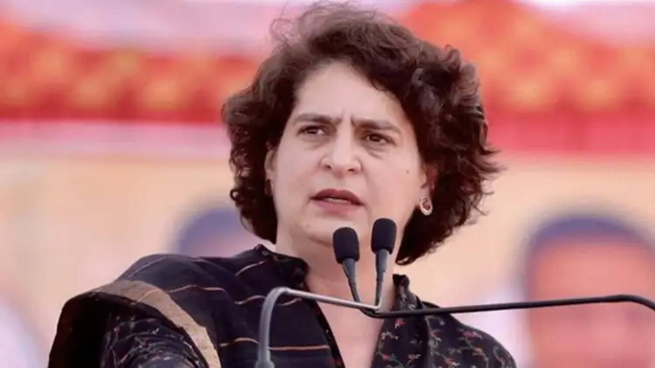 प्रियंका गांधी ने मीडिया से की तीखी बहस, सरकार पर उठाए सवाल