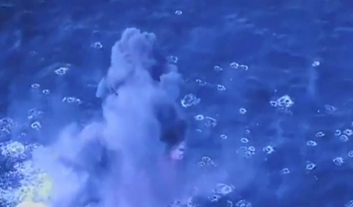 वेनेजुएला में अमेरिका पर हमले का आरोप, राजधानी में धमाकों की गूंज