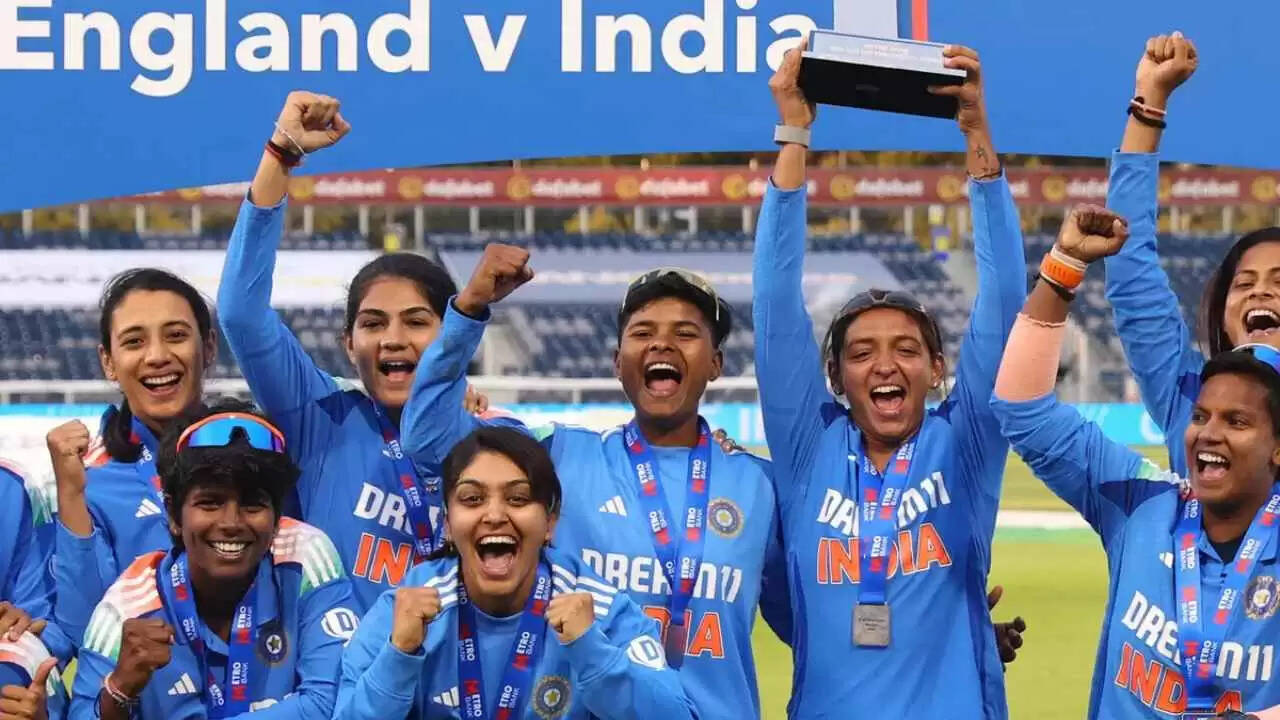 टीम इंडिया ने इंग्लैंड को हराकर ODI सीरीज जीती