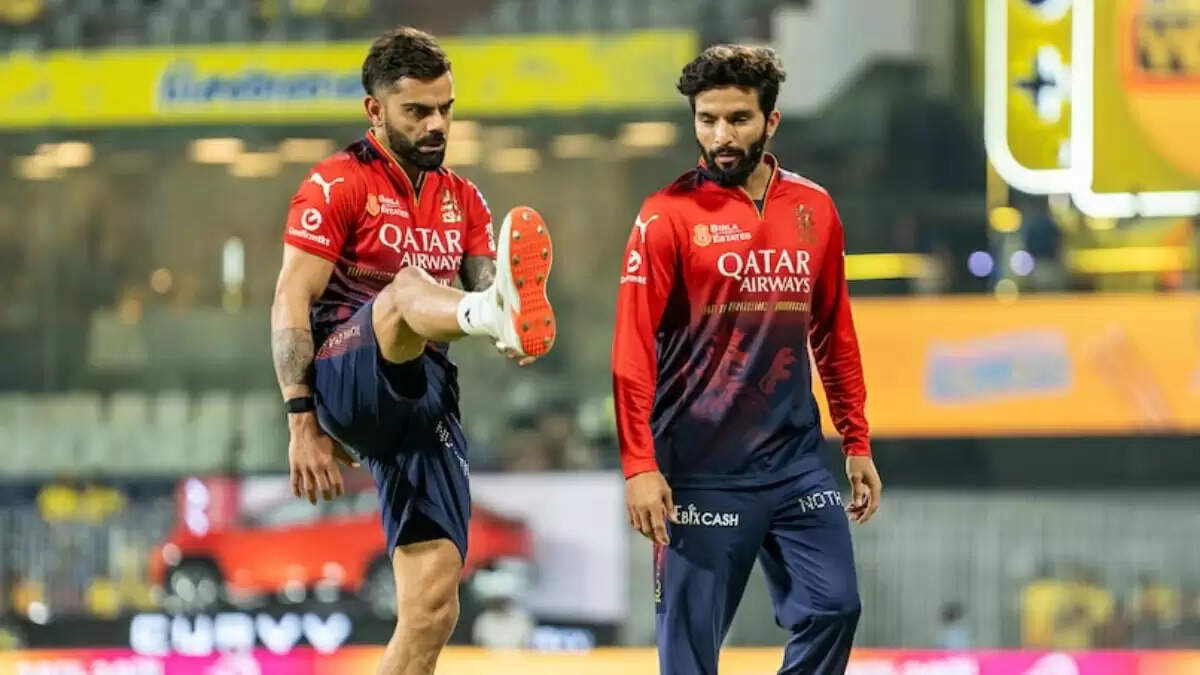 RCB ने 18 साल बाद जीती आईपीएल ट्रॉफी, जश्न का माहौल