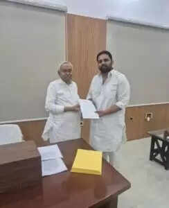 चेतन आनंद को नविनगर विधानसभा से जेडीयू का चुनाव चिन्ह मिला
