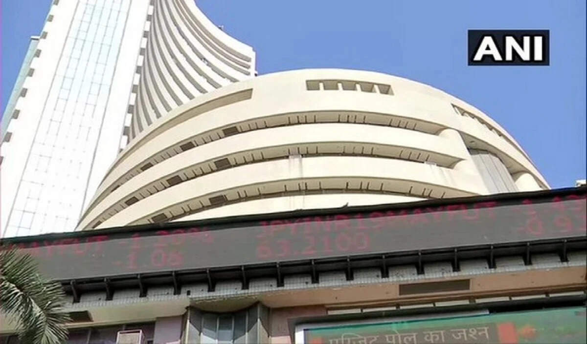 शेयर बाजार में उतार-चढ़ाव, सेंसेक्स और निफ्टी में गिरावट
