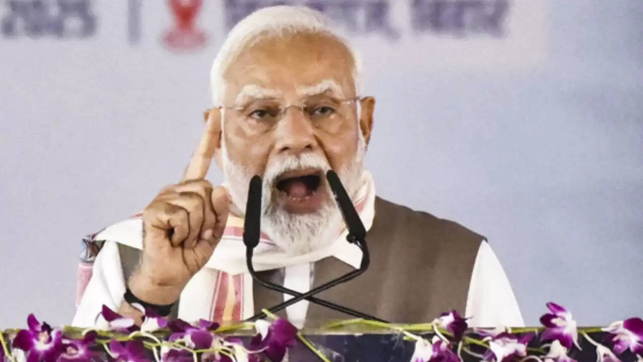 प्रधानमंत्री मोदी की कड़ी चेतावनी: आतंकवादियों को मिलेगा करारा जवाब