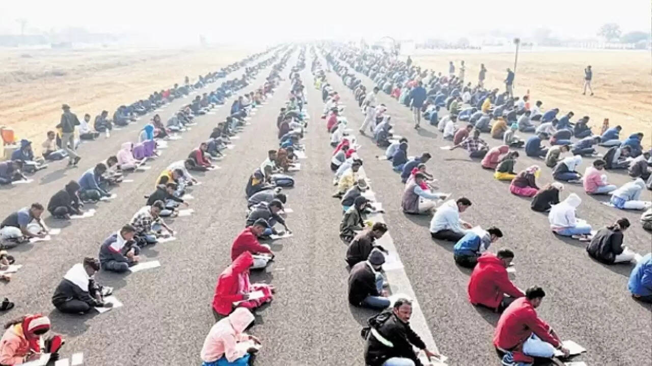 ओडिशा में होम गार्ड भर्ती: 187 पदों के लिए 8000 से अधिक युवा पहुंचे