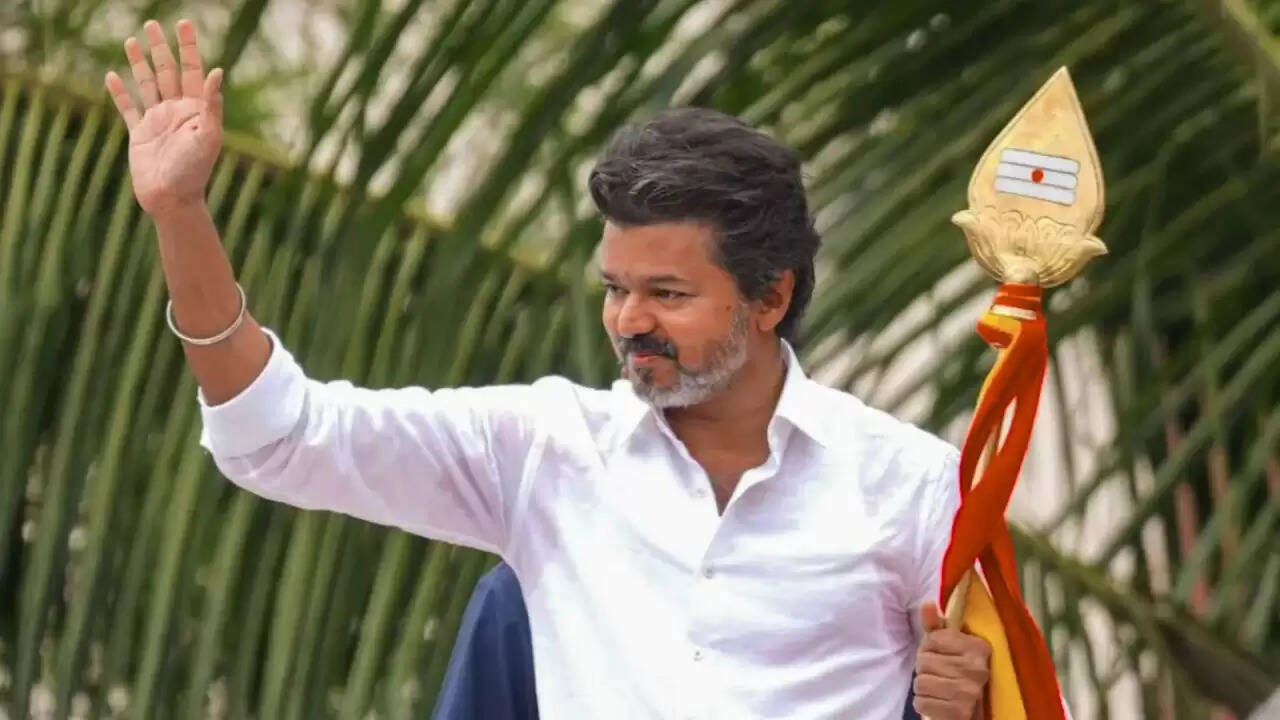 अभिनेता विजय की पार्टी TVK ने तमिलनाडु चुनाव 2026 के लिए महिलाओं और युवाओं के लिए किए बड़े वादे