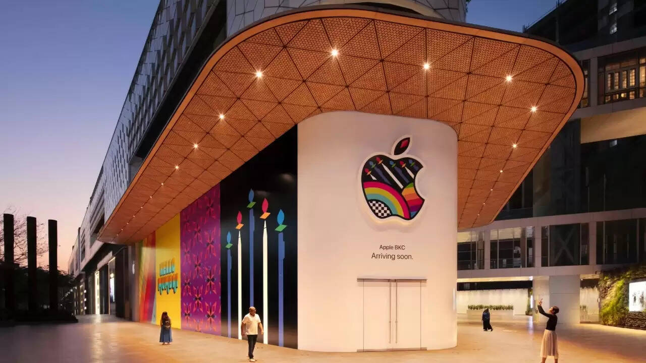 iPhone 17 का लॉन्च: ब्रिटिश उपभोक्ताओं की खरीदारी में संकोच