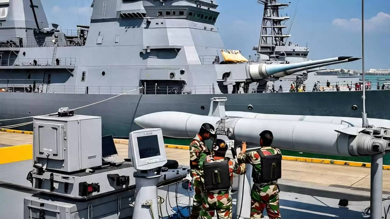 भारत की रक्षा क्षमता में बड़ा इजाफा: 1 लाख करोड़ रुपये की परियोजनाओं को मिली मंजूरी