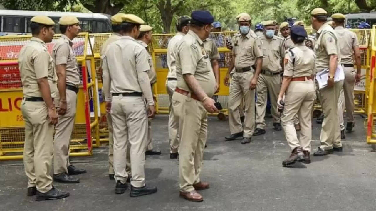 दिल्ली में नेपाल जैसे विरोध प्रदर्शनों की तैयारी: पुलिस ने शुरू की सुरक्षा उपाय