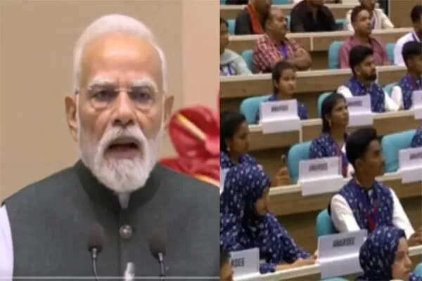 प्रधानमंत्री मोदी ने युवाओं के लिए ₹62,000 करोड़ की नई योजनाओं की घोषणा की