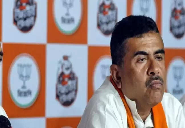 पश्चिम बंगाल में भाजपा नेता शुभेंदु अधिकारी के काफिले पर हमला