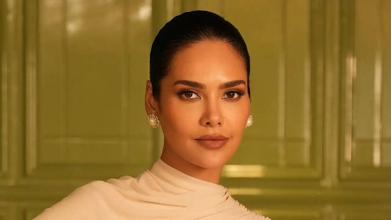 ईशा गुप्ता ने मिडिल ईस्ट तनाव के बीच फैंस को दी सुरक्षा की जानकारी