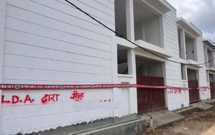 लखनऊ अग्निकांड: नियमों की अनदेखी से हुई त्रासदी