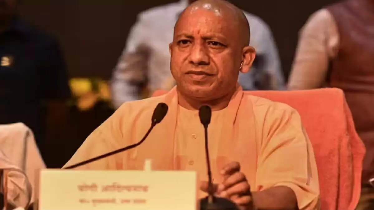 योगी आदित्यनाथ का रक्षा बंधन पर महिलाओं के लिए फ्री बस यात्रा का ऐलान
