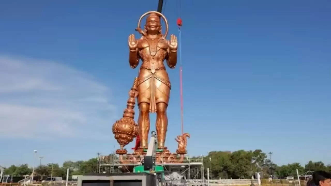 Texas में Hanuman Statue पर विवाद: क्या है अमेरिकी राजनीति का सच?