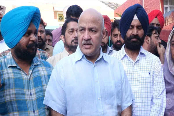 मनीष सिसोदिया ने आईपीएस वाई. पूरन कुमार के लिए न्याय की मांग की