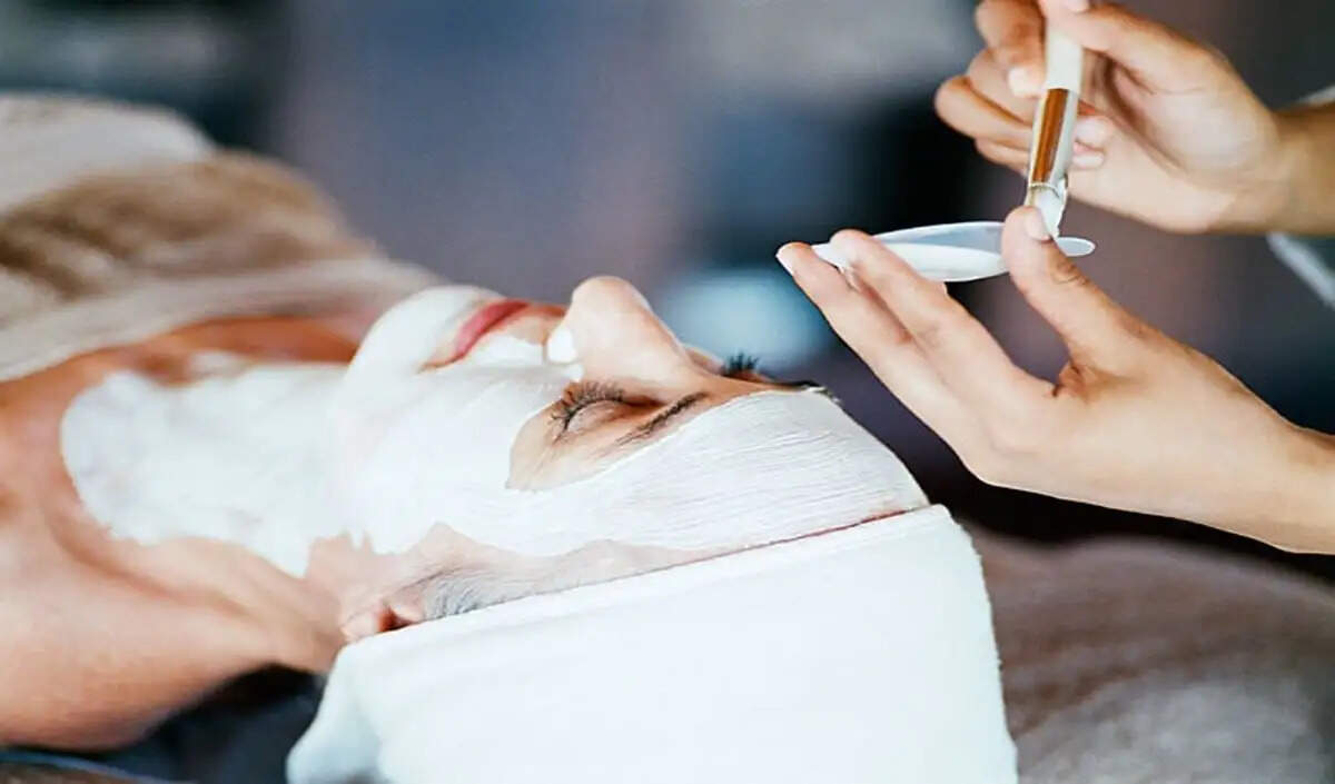 गर्मी में स्किन टैनिंग से बचने के लिए 5 प्रभावी घरेलू फेस मास्क