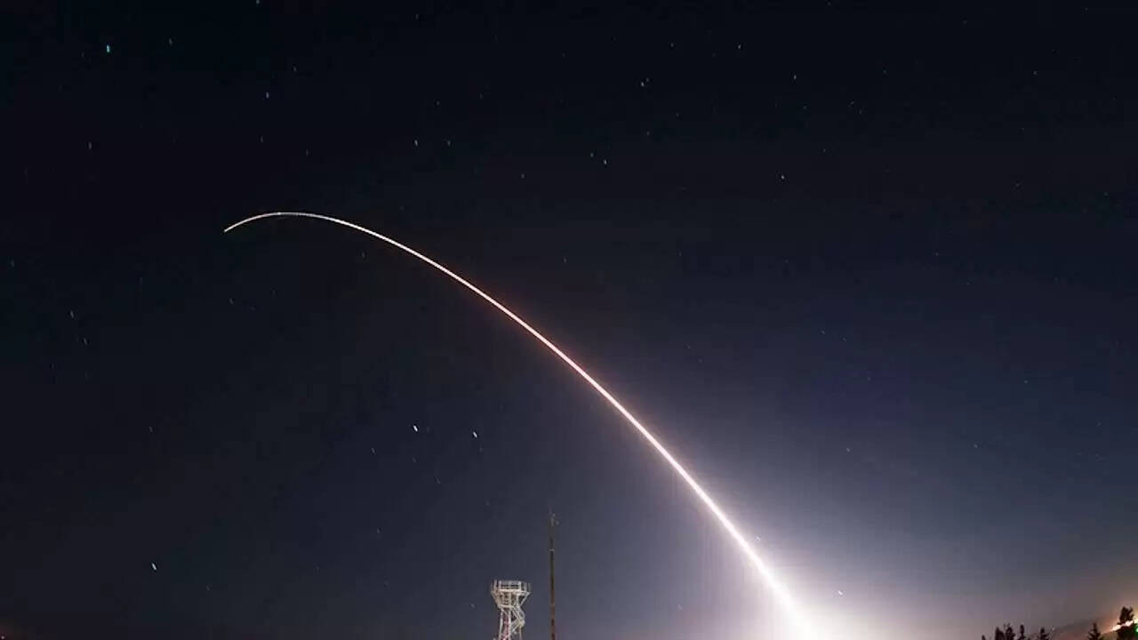 अमेरिका ने सफलतापूर्वक किया मिनटमैन III मिसाइल का परीक्षण