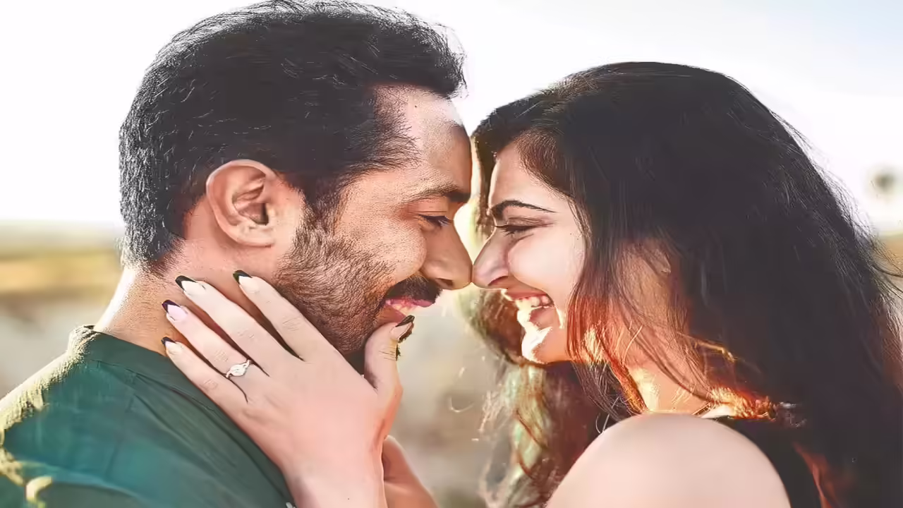 अभिषेक पाठक और शिवालिका ओबेरॉय ने प्रेग्नेंसी की घोषणा की, फैंस और सेलेब्रिटीज़ ने दी बधाई