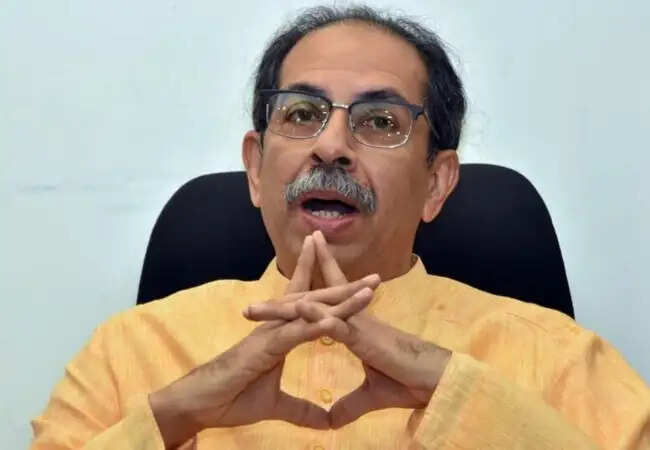 शिवसेना (UBT) में बगावत: नई दिल्ली में महत्वपूर्ण बैठक का आयोजन