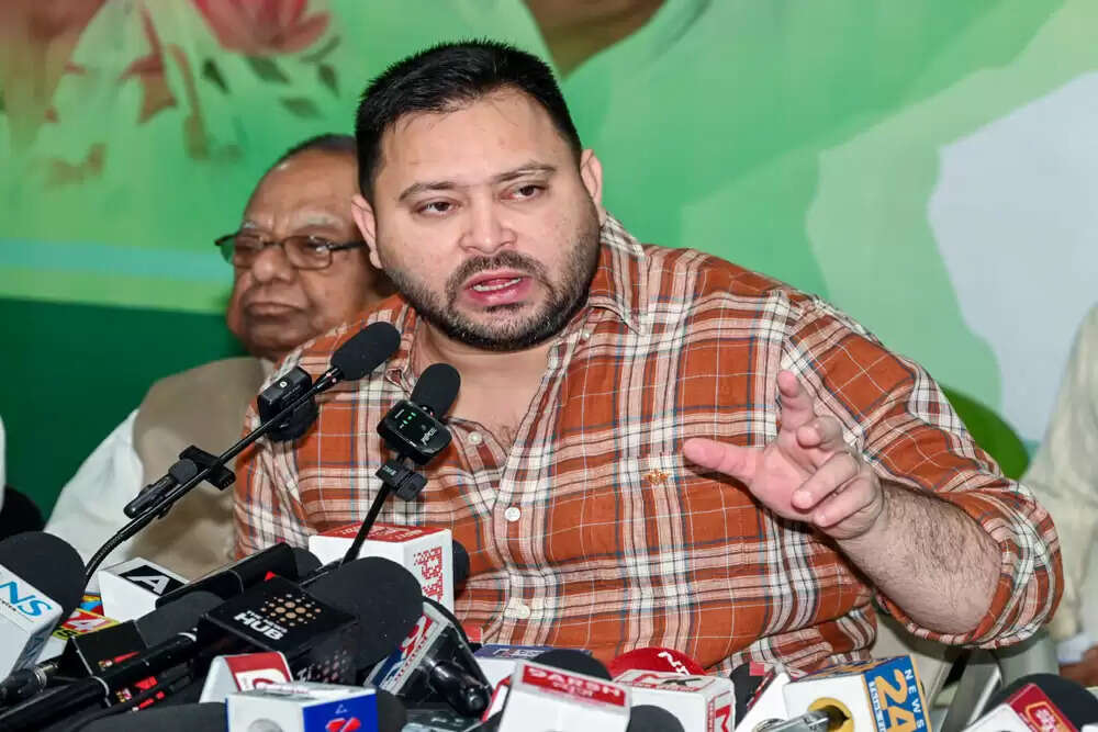 बिहार में वोटर अधिकार यात्रा की तैयारी, राहुल गांधी और तेजस्वी यादव का नेतृत्व