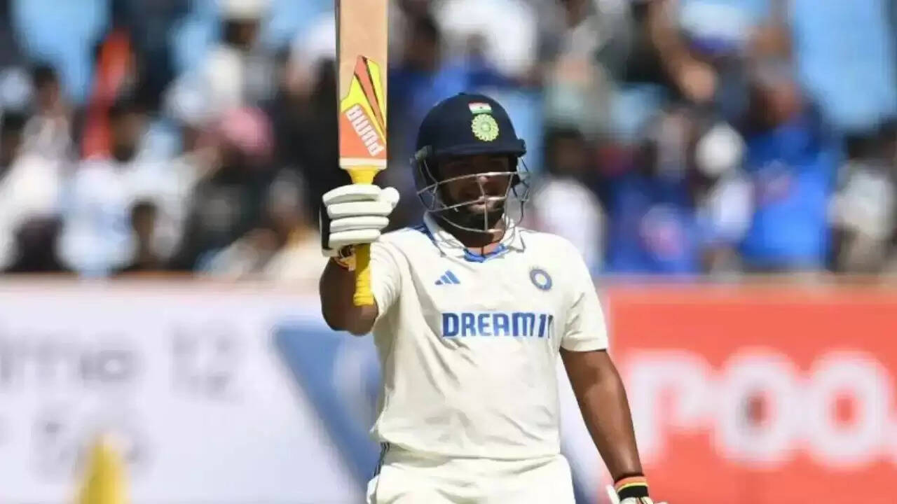 सरफराज खान ने इंग्लैंड लायंस के खिलाफ शानदार पारी खेलकर चयनकर्ताओं को किया प्रभावित