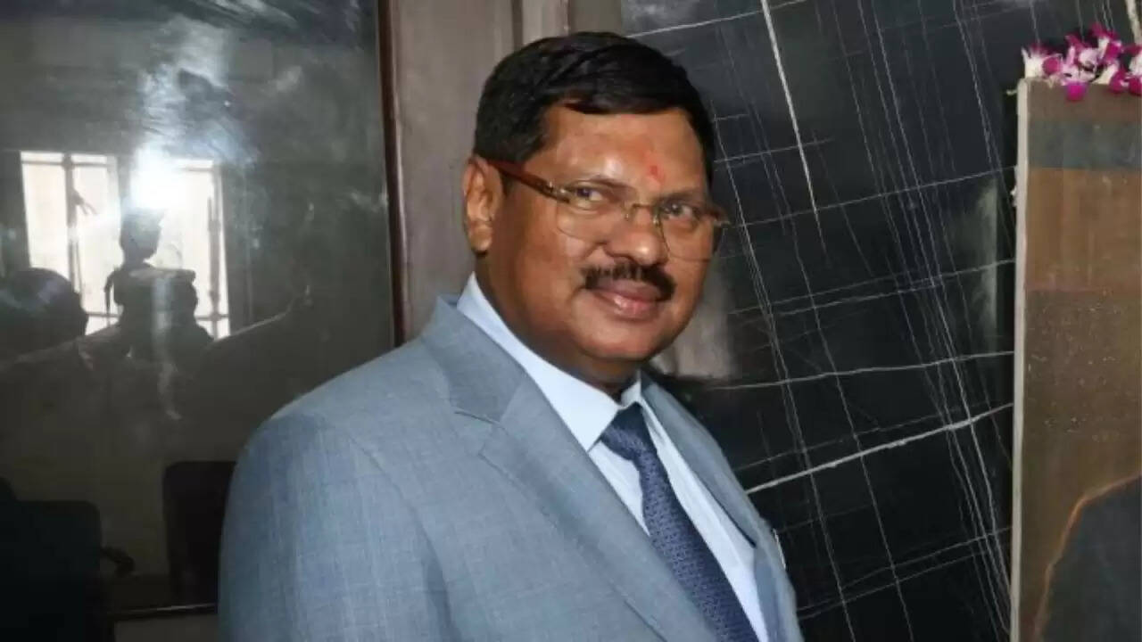 CJI बीआर गवई ने छात्रों को दी सफलता की नई परिभाषा