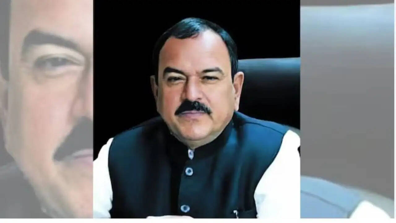 महाराष्ट्र में स्वघोषित संत के खिलाफ गंभीर आरोपों का खुलासा