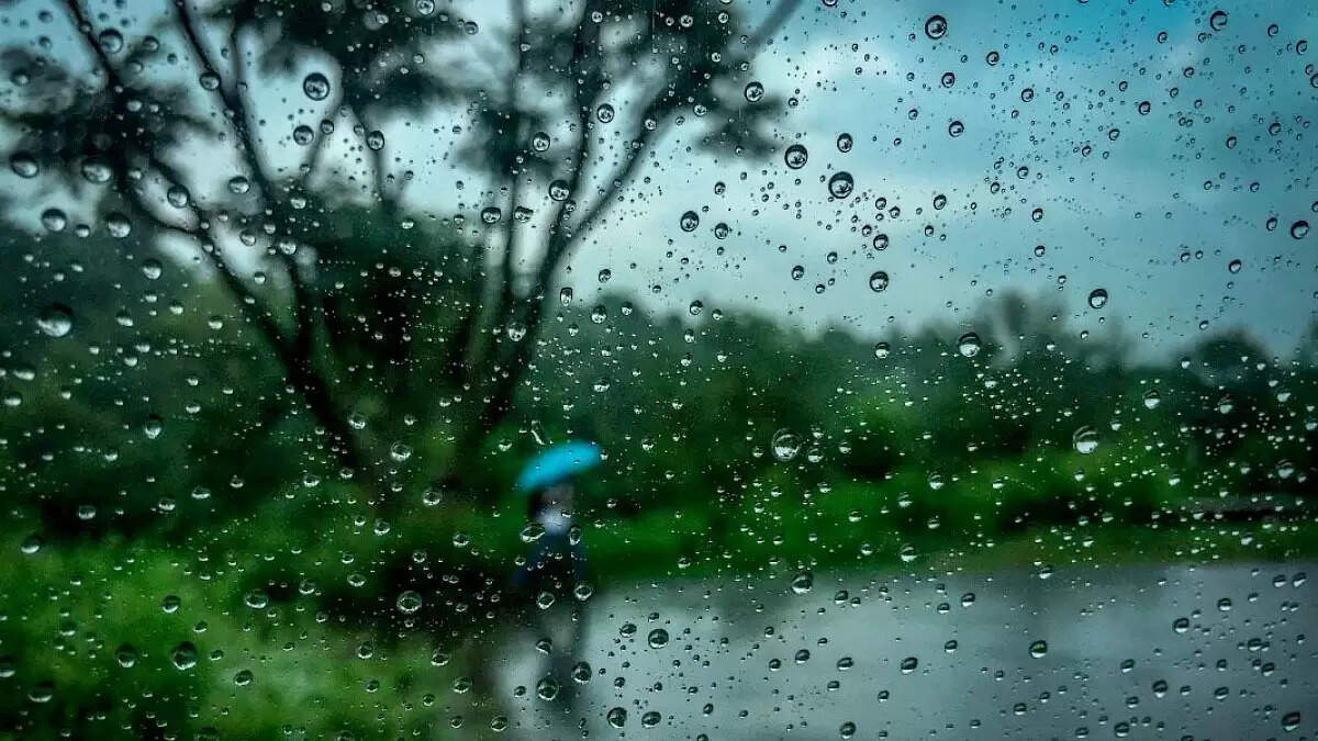 मानसून में घर की वाटरप्रूफिंग: सुरक्षा और मजबूती के लिए आवश्यक कदम