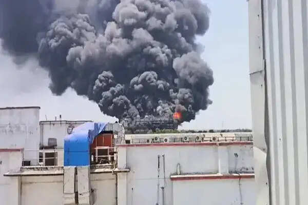 गुजरात के भरूच में केमिकल फैक्ट्री में विस्फोट, 10 से अधिक मजदूर झुलसे