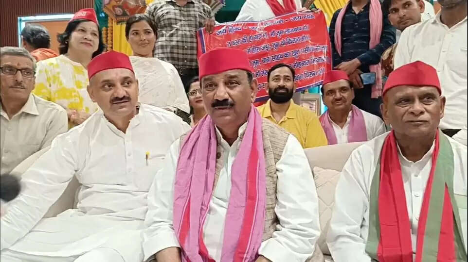 समाजवादी पार्टी के प्रदेश अध्यक्ष ने मुरादाबाद में की महत्वपूर्ण बैठक