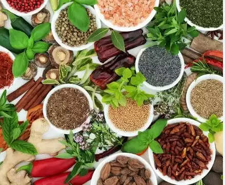 सर्दियों में सेहत के लिए फायदेमंद जड़ी-बूटियाँ