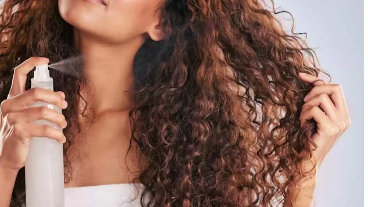 बालों की लंबाई बढ़ाने के लिए घरेलू स्प्रे का उपयोग