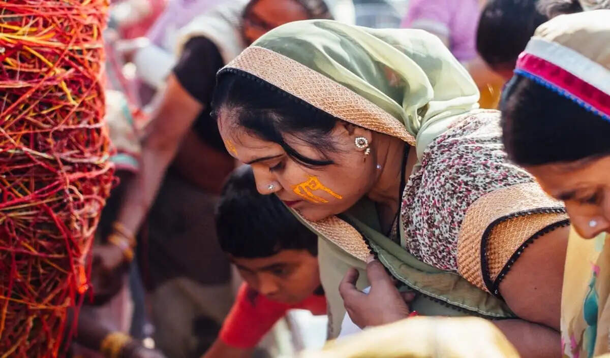 वट सावित्री व्रत: तिथि, शुभ मुहूर्त और पूजा विधि