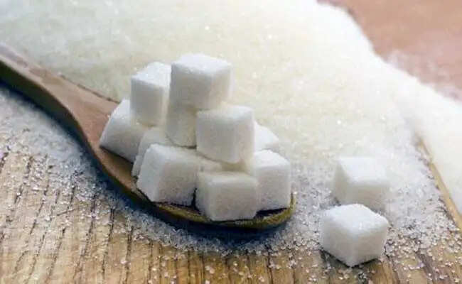 चीनी के अद्भुत लाभ: त्वचा की देखभाल में कैसे करें उपयोग