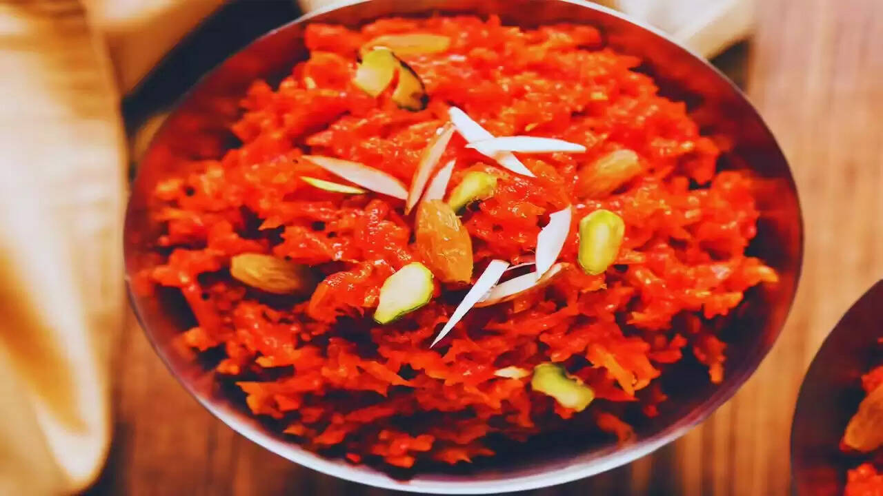 सर्दियों में गाजर का हलवा: घर पर बनाएं शादी जैसा स्वाद
