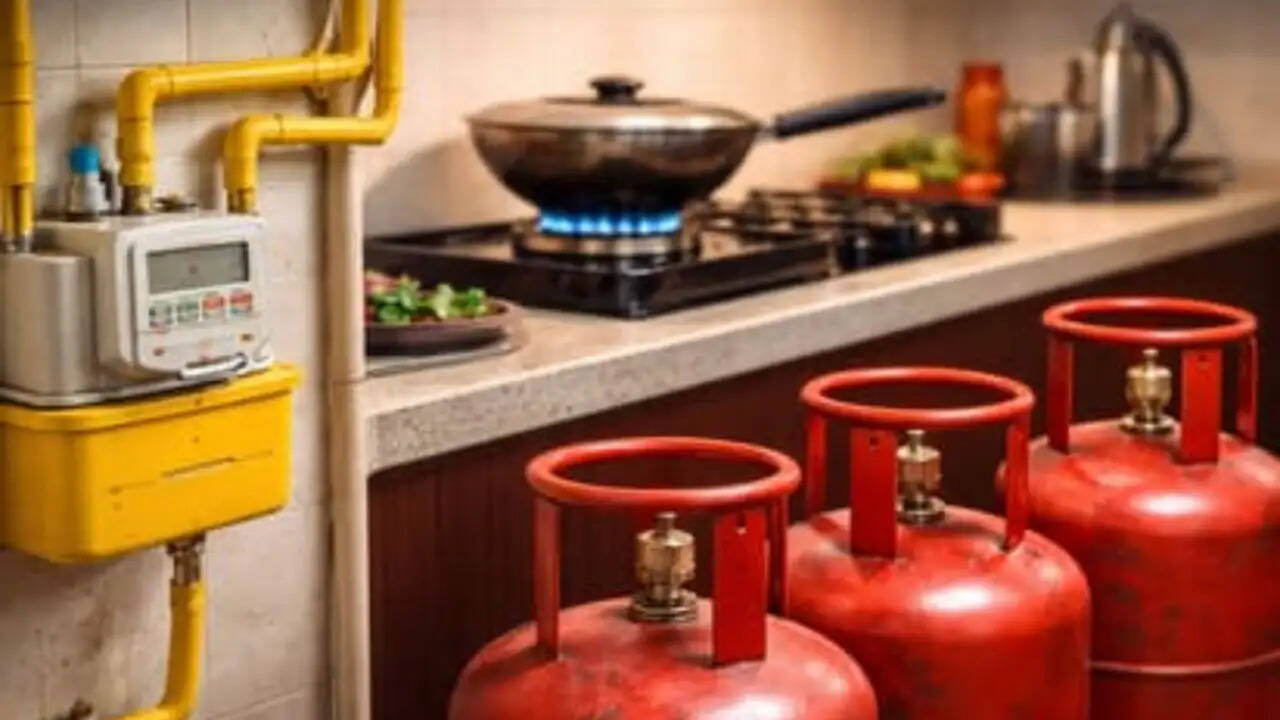 क्या आप जानते हैं? LPG सिलेंडर की सप्लाई हो सकती है बंद, जानें क्यों PNG है बेहतर विकल्प!