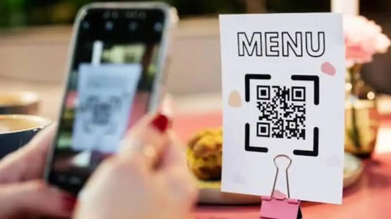 पुणे में महिला ने QR कोड से नंबर चोरी का लगाया आरोप