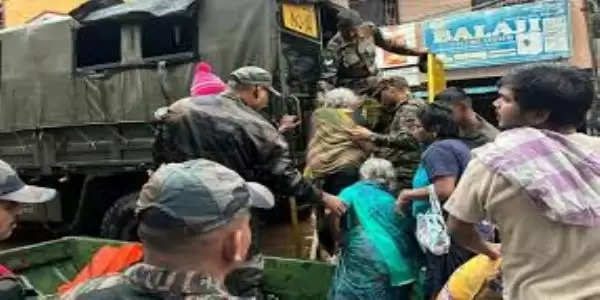 Indian Army conducts rescue operation in cyclone affected areas of Puducherry, rescues more than 200 people