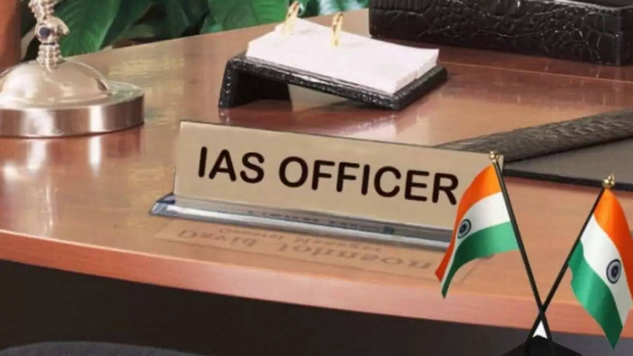 उत्तर प्रदेश में आईएएस अधिकारियों के तबादले: नए चेहरे और महत्वपूर्ण बदलाव
